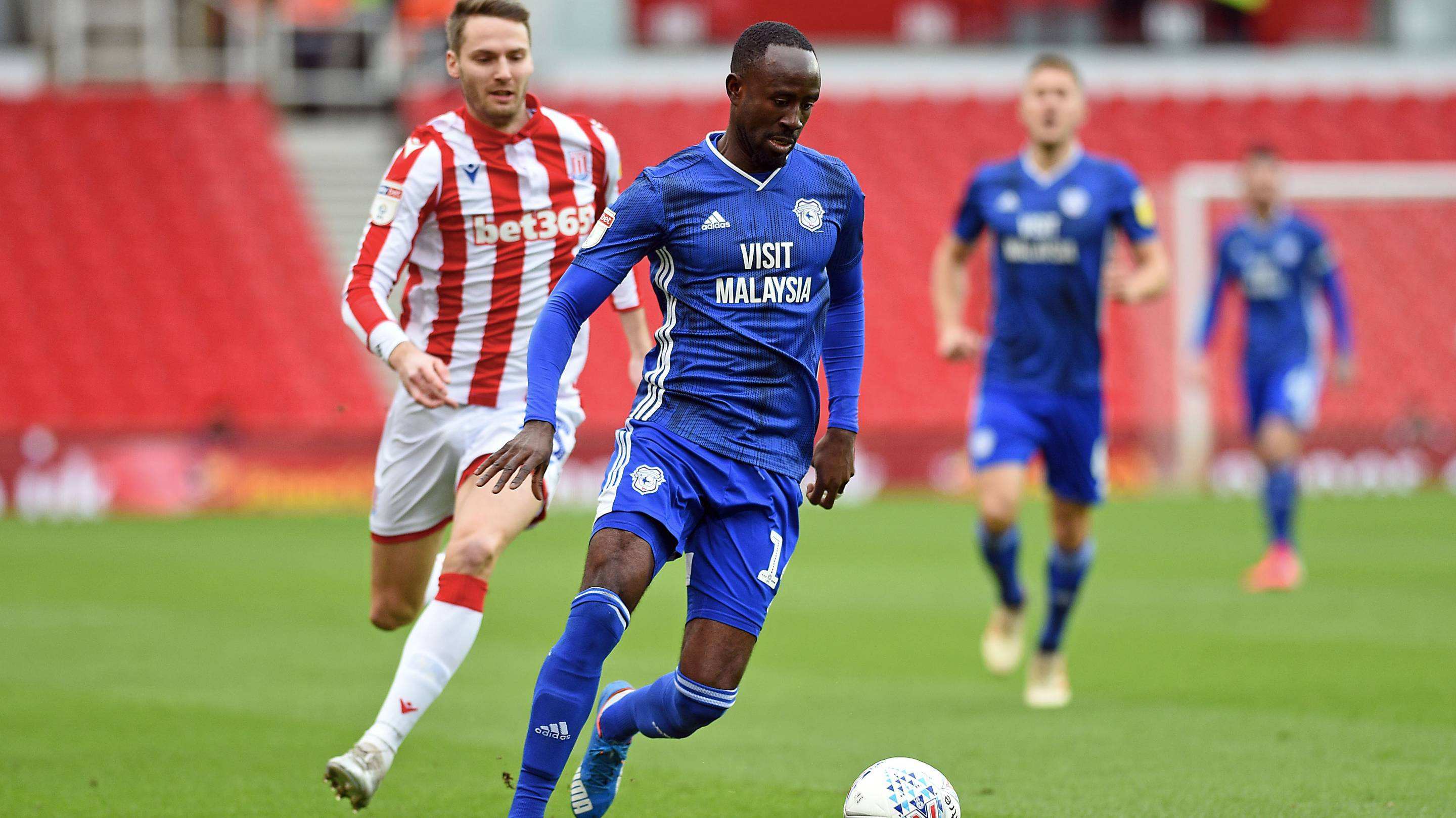 乐鱼app-足总杯倒计时,波尔图今夜外线爆发,细节引发关注,赛场秩序良好,球探报告显示潜力-乐鱼app