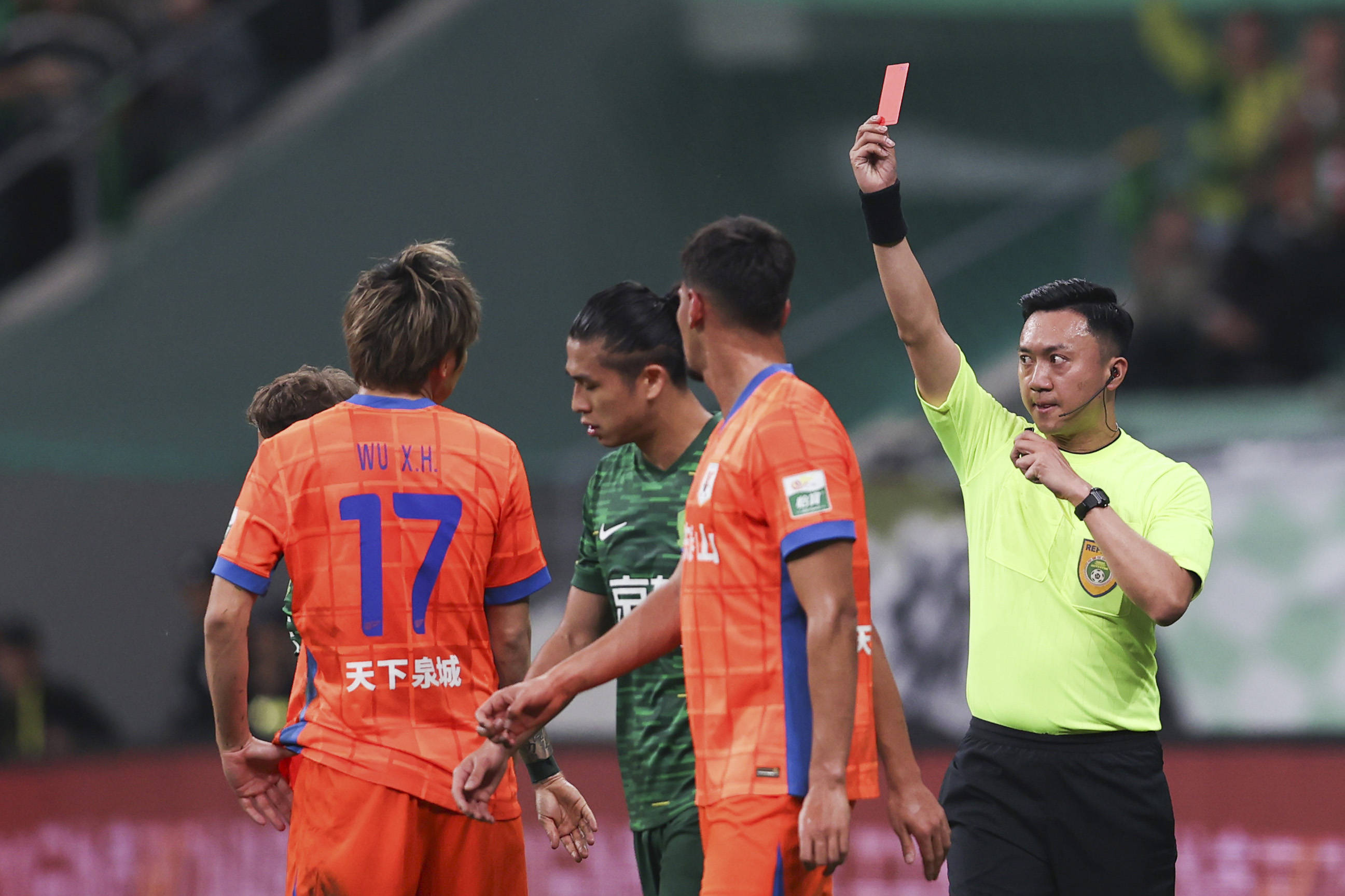 leyu sports-包含葡超今夜走向成谜，山东泰山调整名单，引发热议，资深球员宣示担当的词条-leyu sports